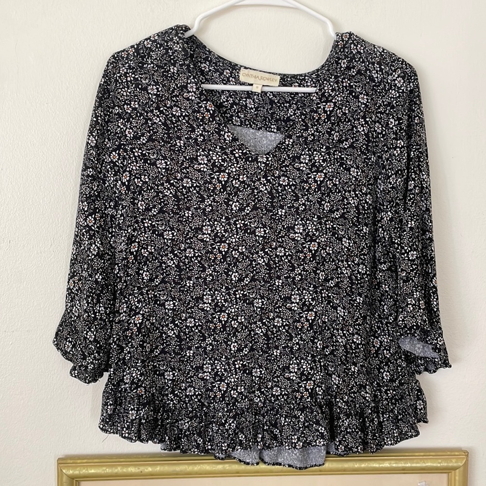 Cynthia Rowley floral ruffle sleeve hem top black and white and orange